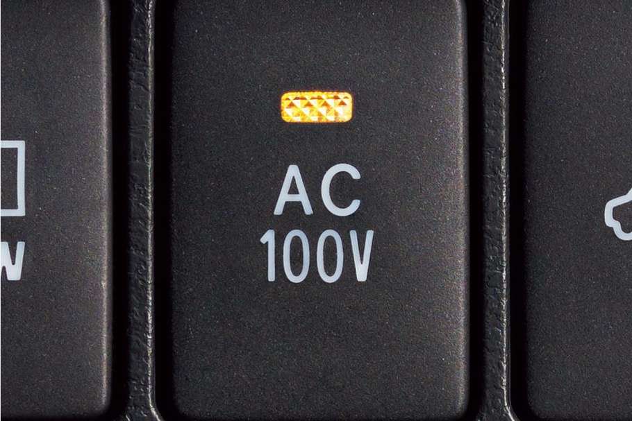 アクセサリーコンセント(AC100V・1500W)*1