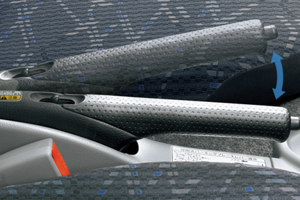 carlineup_toyoacecargo_equip_comfort_4_06_lb