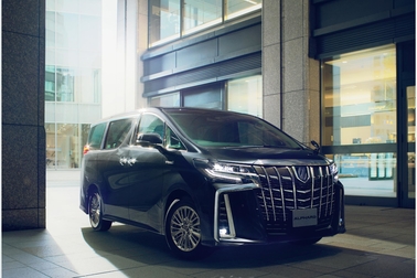 HYBRID SR“C パッケージ”(7人乗り・E-Four)