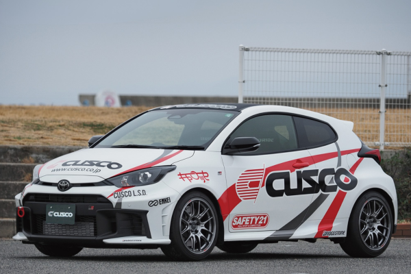 CUSCOデモカーGRヤリス